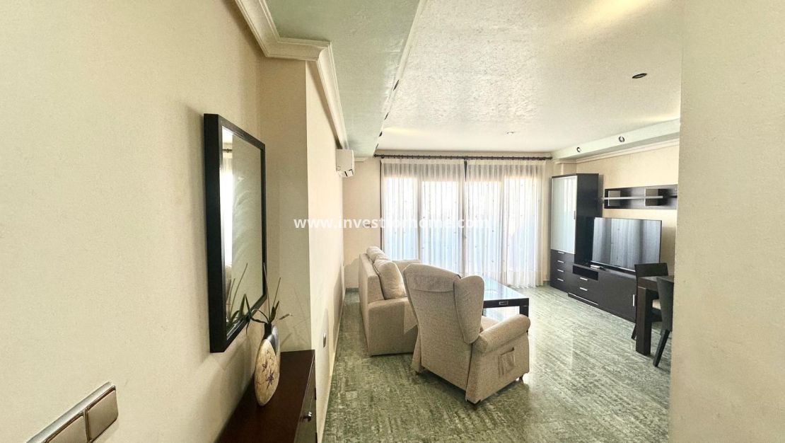 Sale - Apartment - Torrevieja - Centro