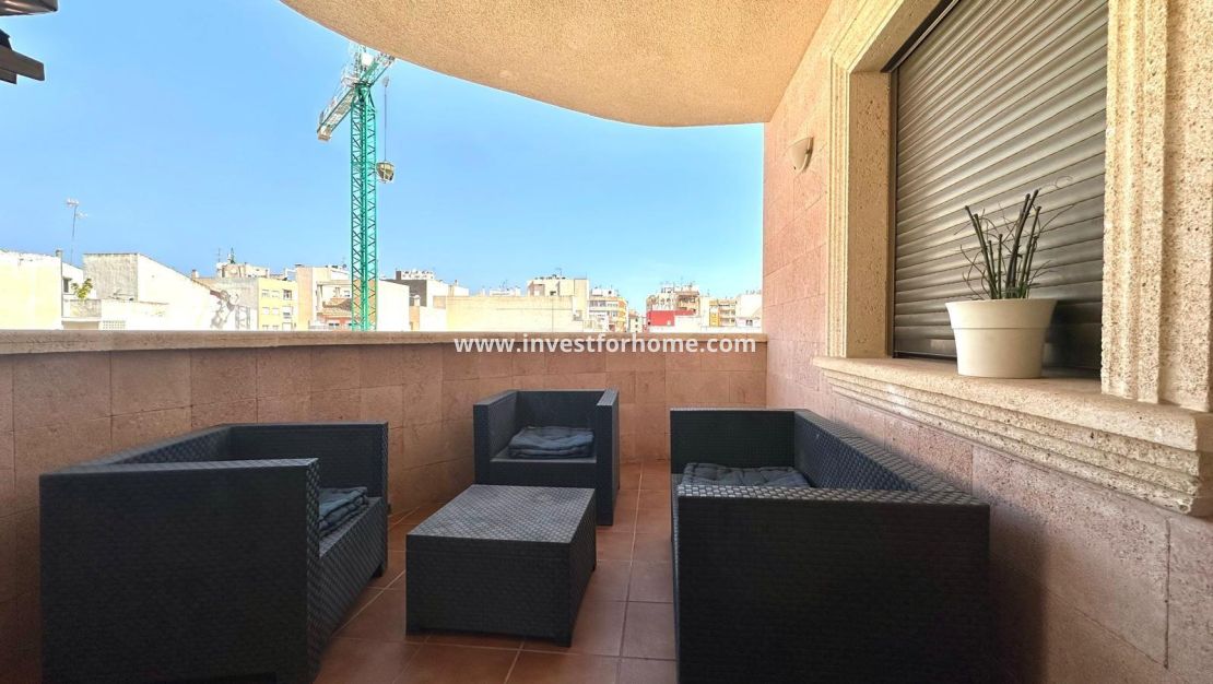Sale - Apartment - Torrevieja - Centro