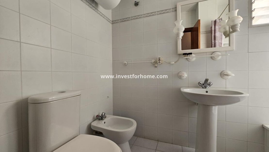 Sale - Apartment - Torrevieja - Centro