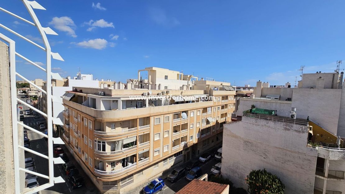 Sale - Apartment - Torrevieja - Centro