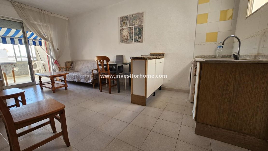 Sale - Apartment - Torrevieja - Centro