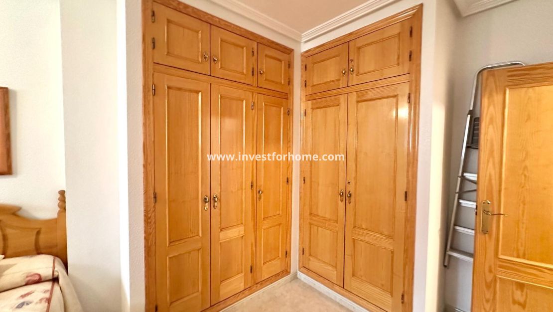 Sale - Apartment - Torrevieja - Centro