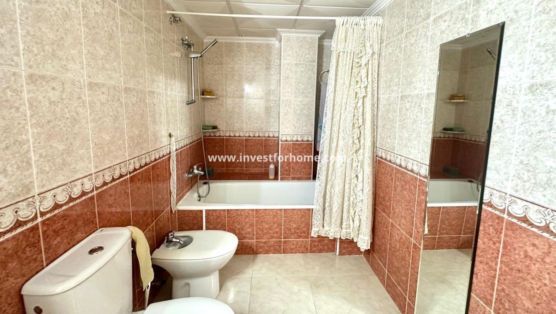Sale - Apartment - Torrevieja - Centro