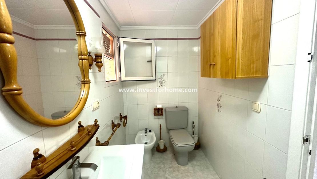 Sale - Apartment - Torrevieja - Centro