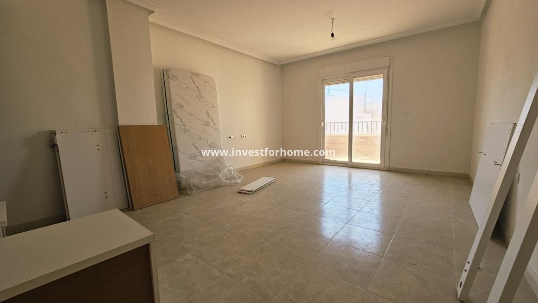 Sale - Apartment - Torrevieja - Centro