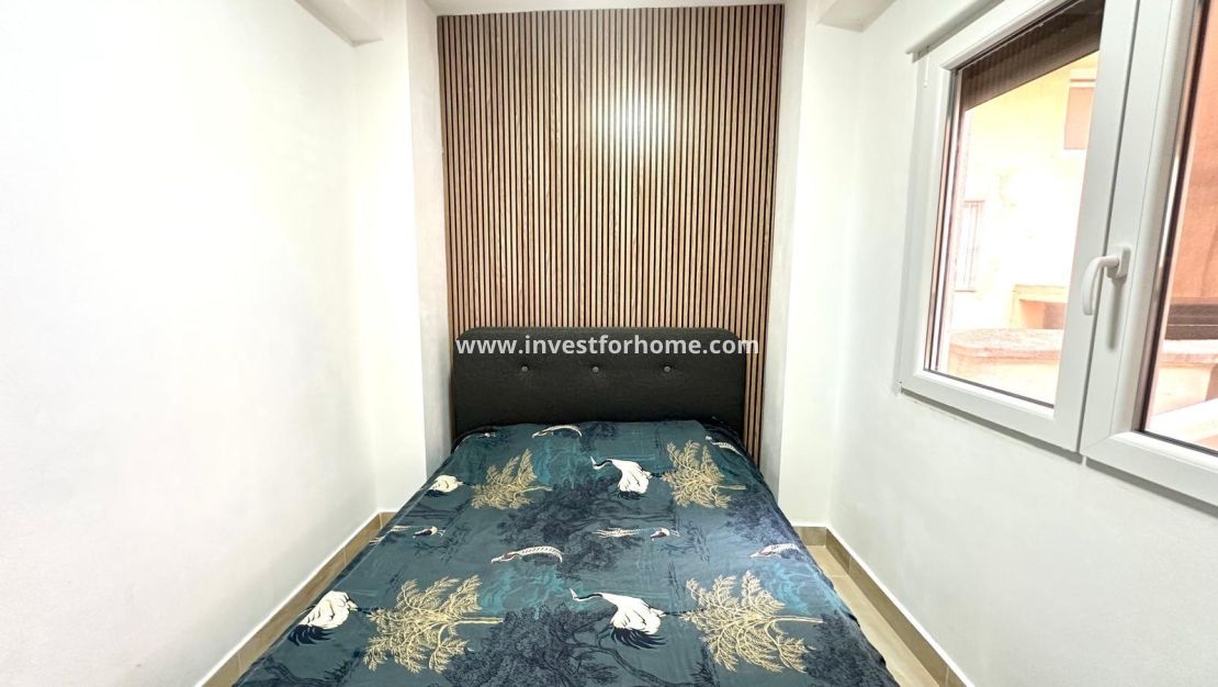 Sale - Apartment - Torrevieja - Centro