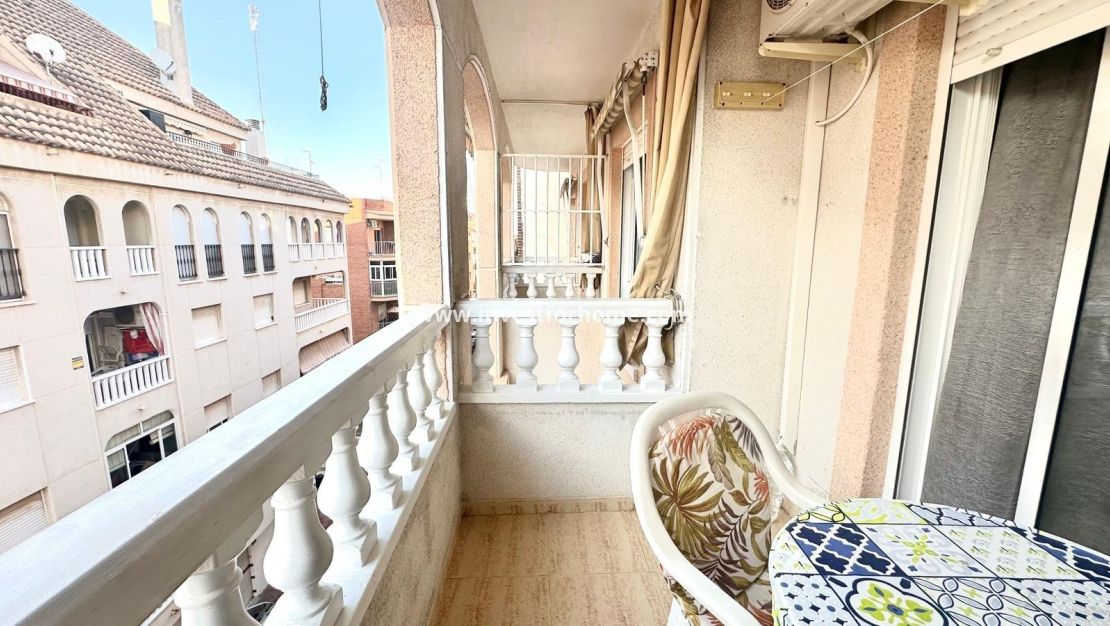 Sale - Apartment - Torrevieja - Centro