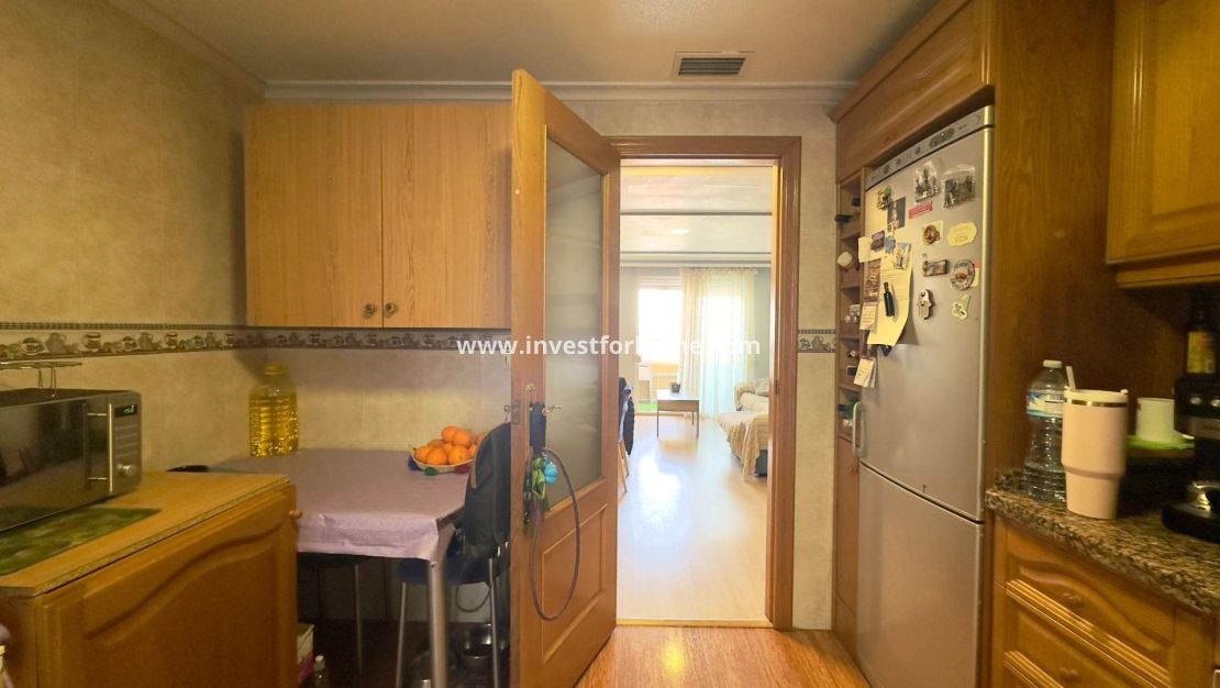 Sale - Apartment - Torrevieja - Centro