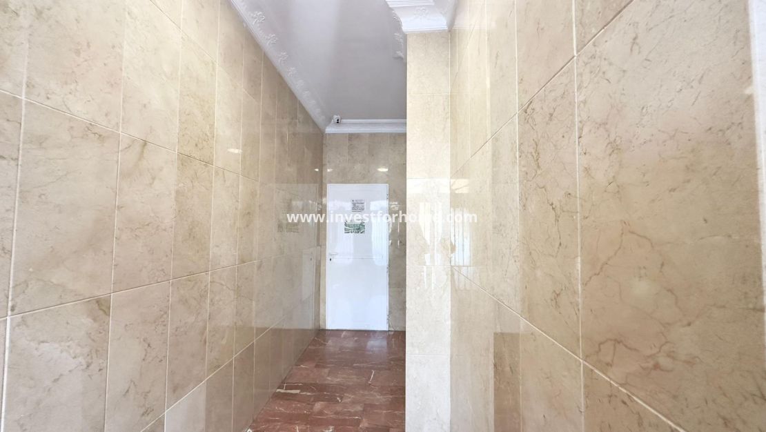 Sale - Apartment - Torrevieja - Centro