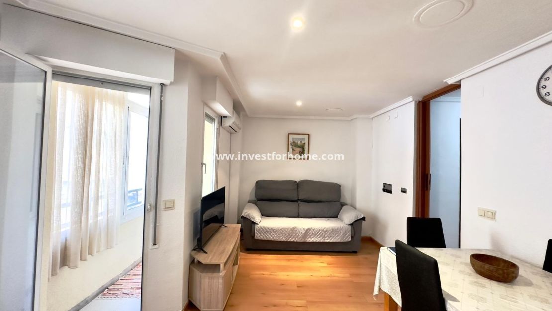 Sale - Apartment - Torrevieja - Centro
