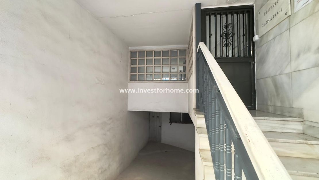 Sale - Apartment - Torrevieja - Centro