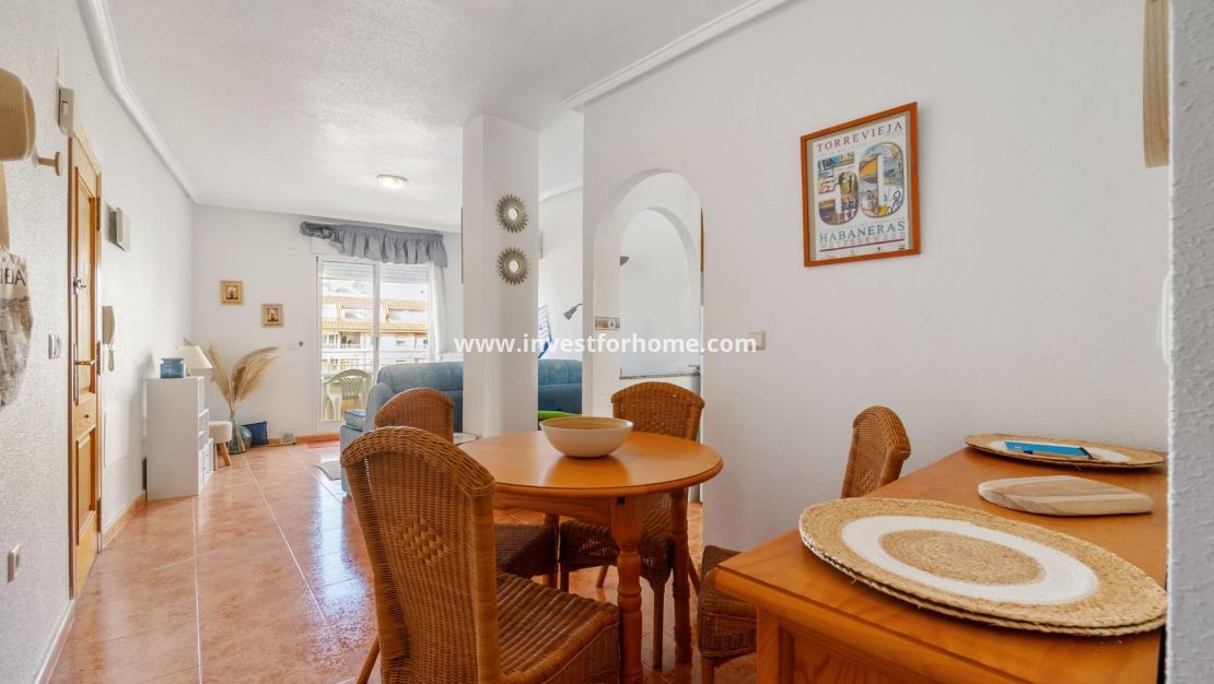 Sale - Apartment - Torrevieja - Centro