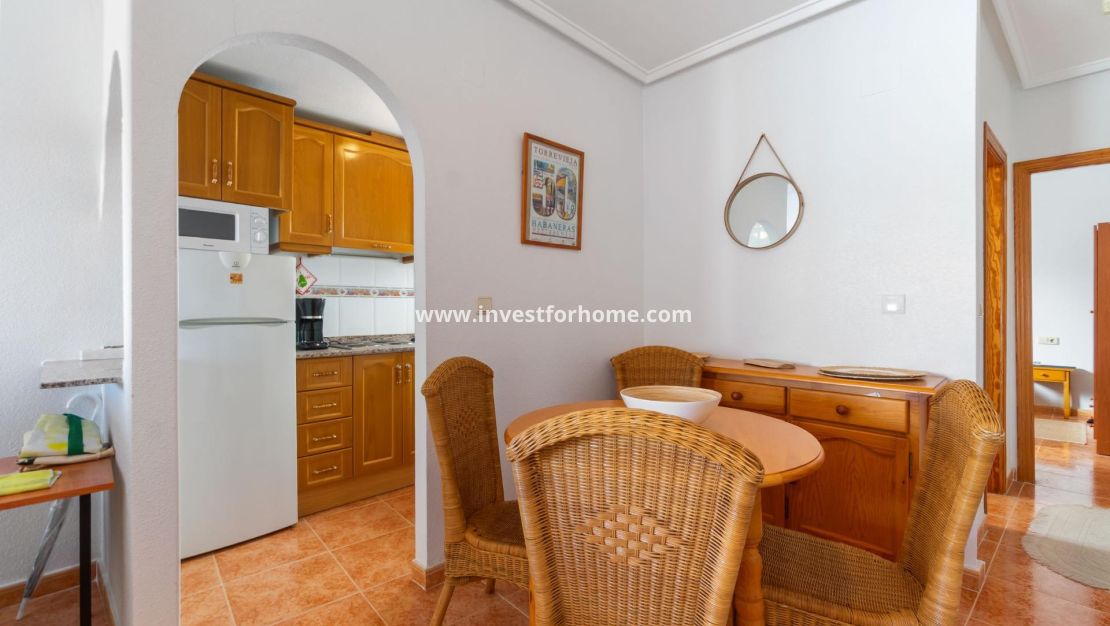 Sale - Apartment - Torrevieja - Centro