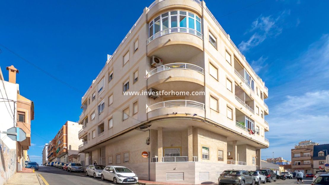 Sale - Apartment - Torrevieja - Centro