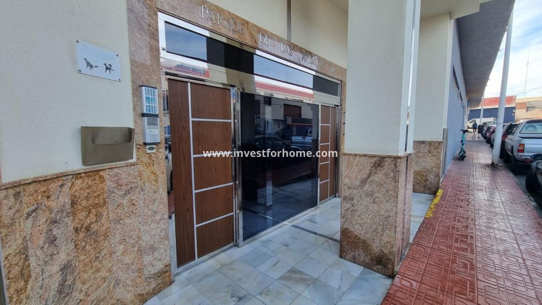 Sale - Apartment - Torrevieja - Centro