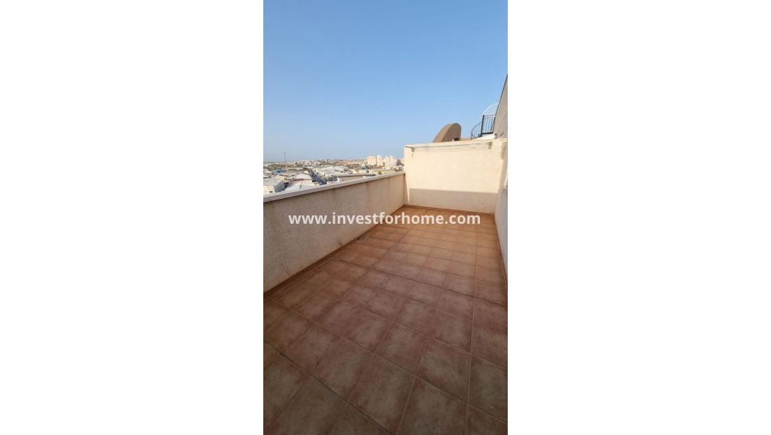 Sale - Apartment - Torrevieja - Centro