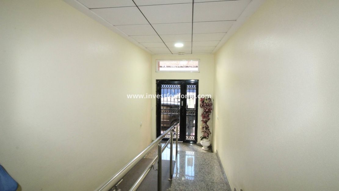 Sale - Apartment - Torrevieja - Centro