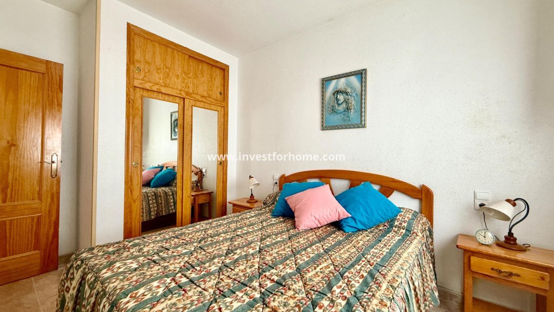 Sale - Apartment - Torrevieja - Centro