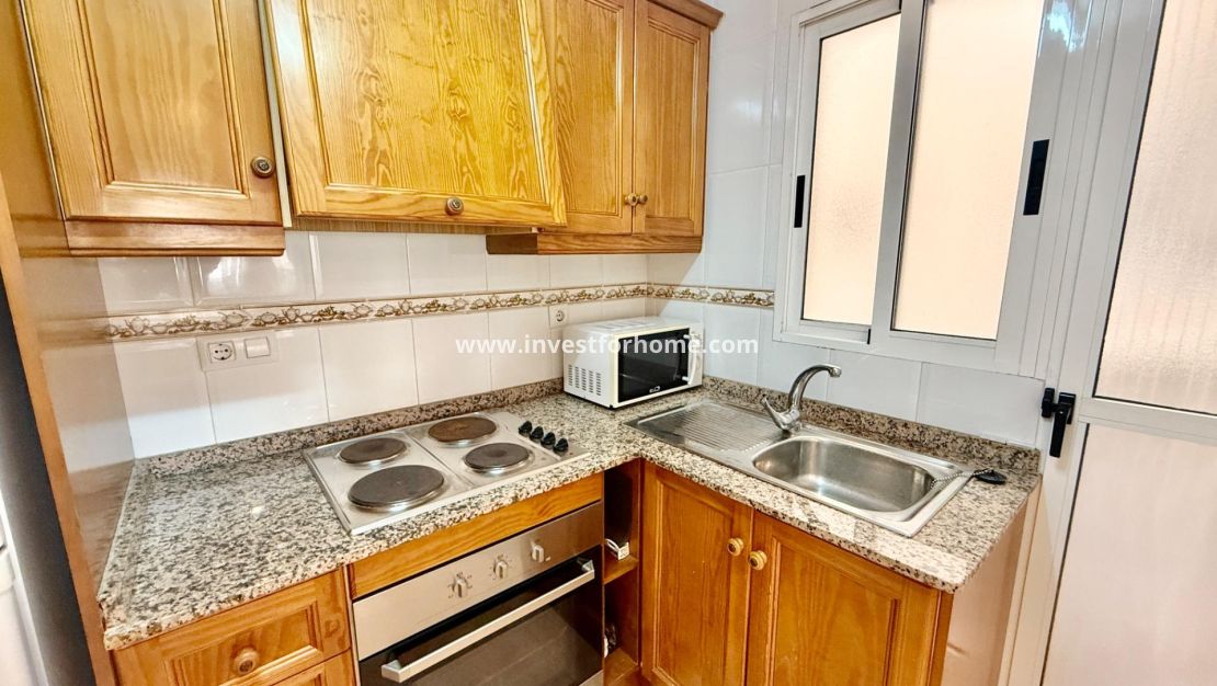 Sale - Apartment - Torrevieja - Centro