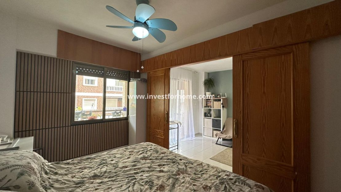 Sale - Apartment - Torrevieja - Centro