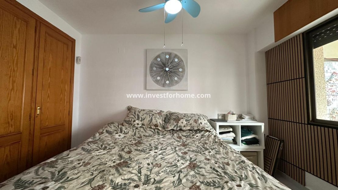 Sale - Apartment - Torrevieja - Centro