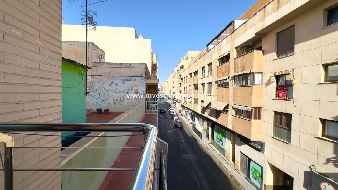 Sale - Apartment - Torrevieja - Centro