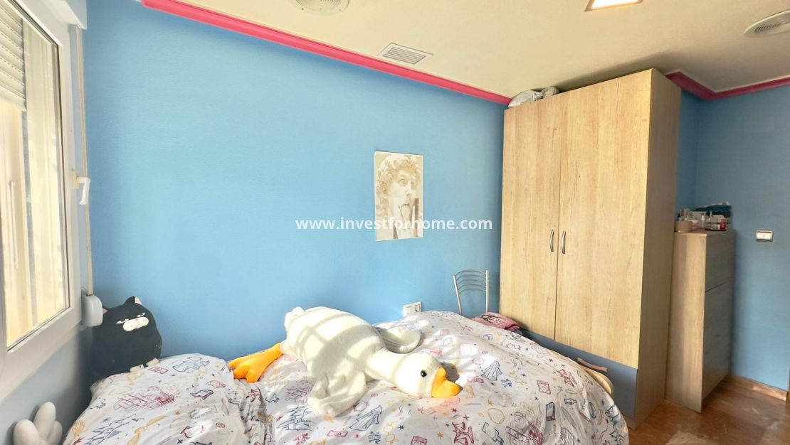 Sale - Apartment - Torrevieja - Centro