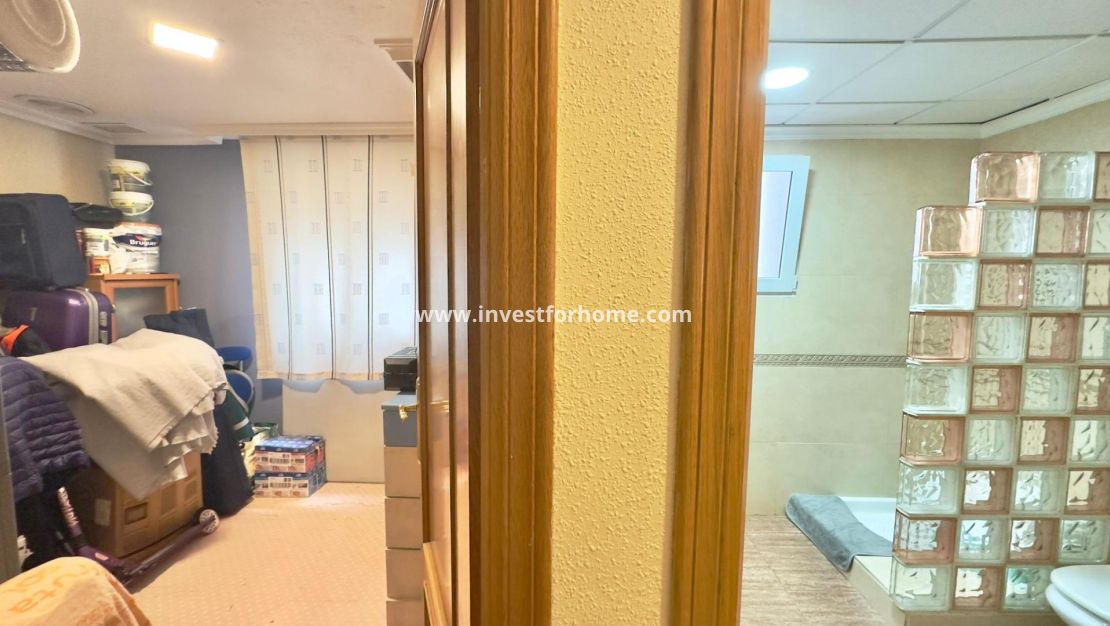 Sale - Apartment - Torrevieja - Centro