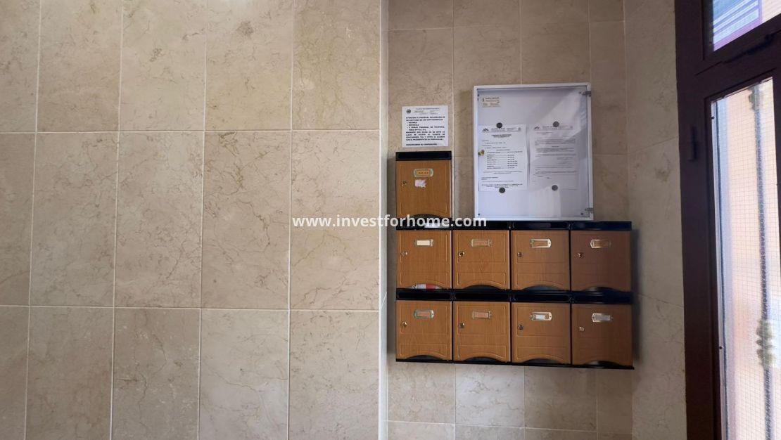 Sale - Apartment - Torrevieja - Centro