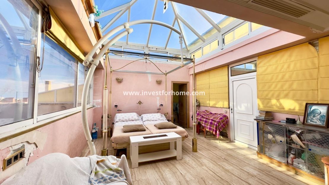 Sale - Apartment - Torrevieja - Centro