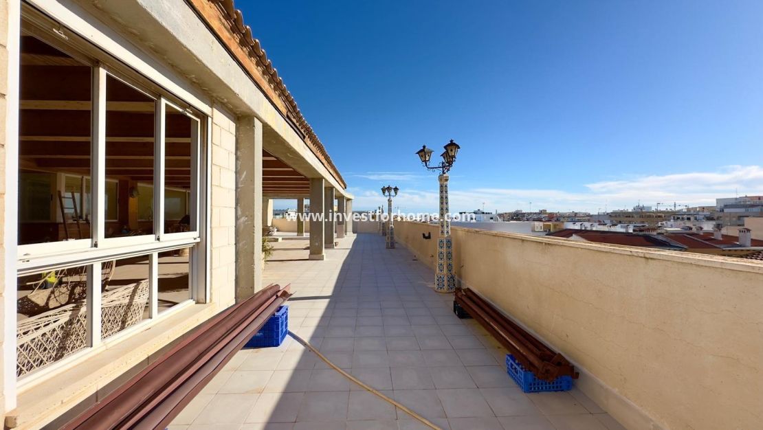Sale - Apartment - Torrevieja - Centro