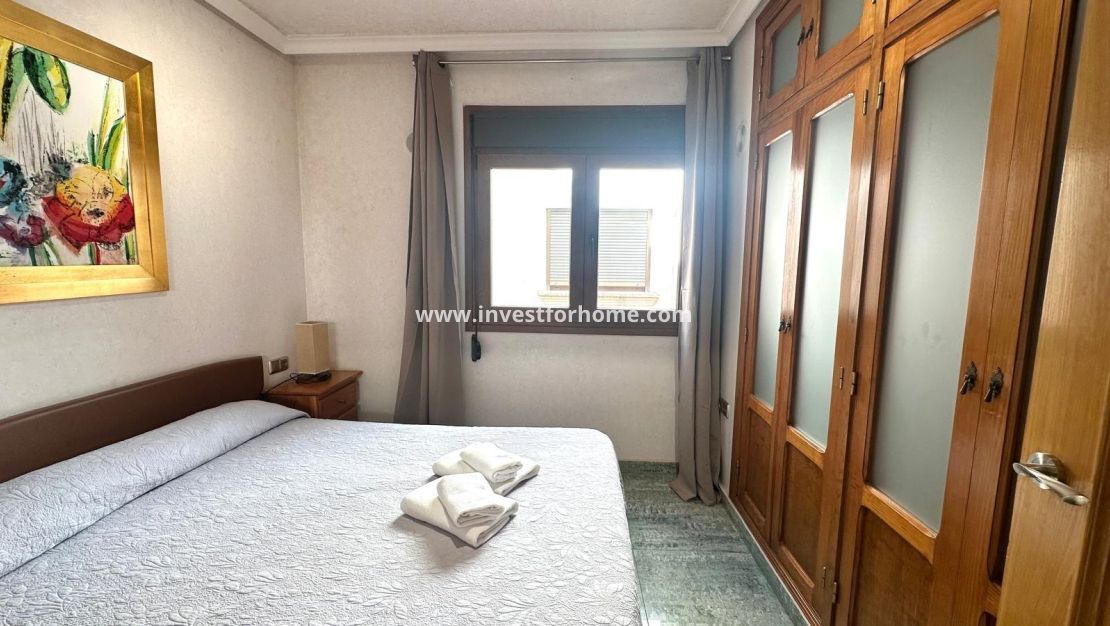 Sale - Apartment - Torrevieja - Centro