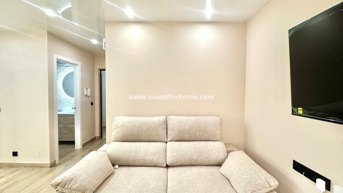 Sale - Apartment - Torrevieja - Centro