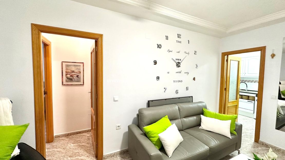 Sale - Apartment - Torrevieja - Centro