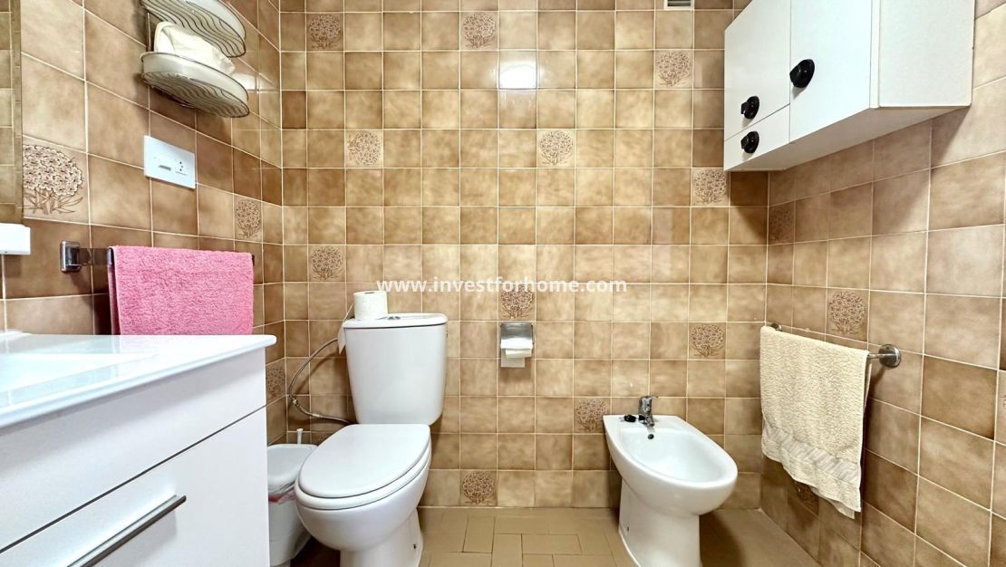 Sale - Apartment - Torrevieja - Centro