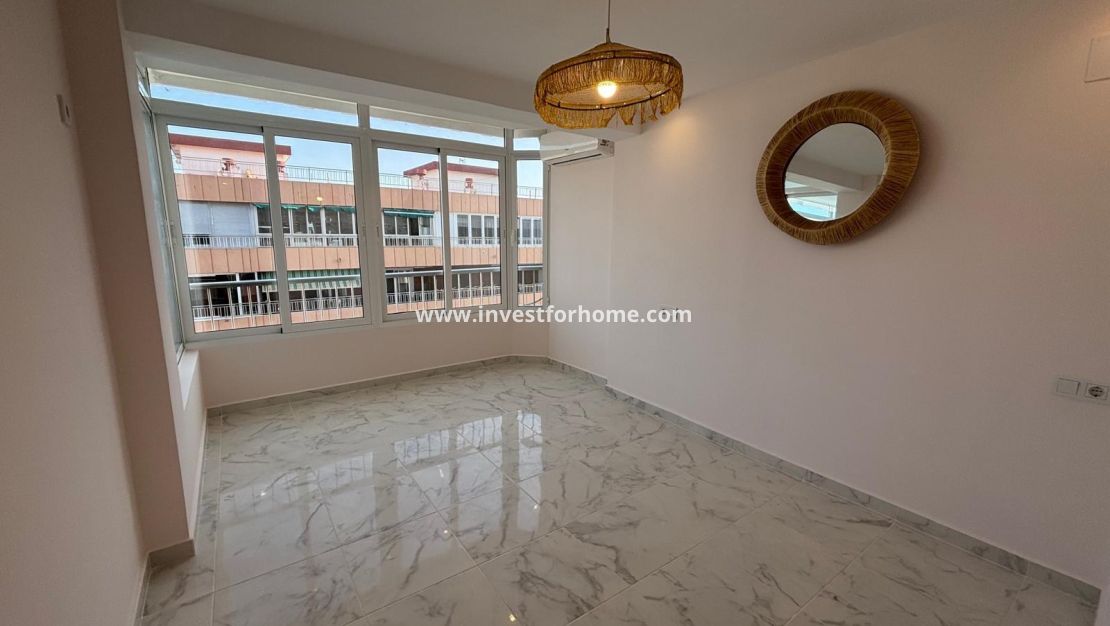 Sale - Apartment - Torrevieja - Centro