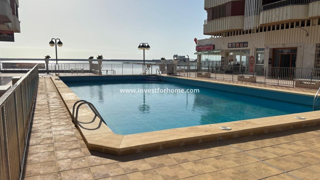Sale - Apartment - Torrevieja - Centro