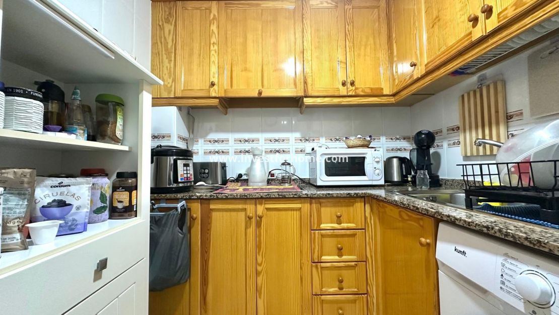 Sale - Apartment - Torrevieja - Centro