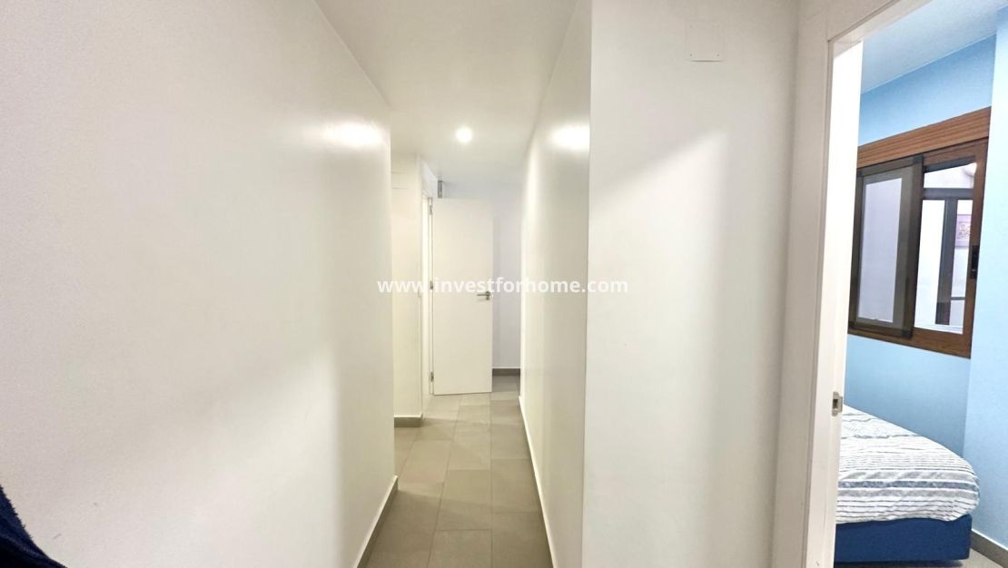 Sale - Apartment - Torrevieja - Centro