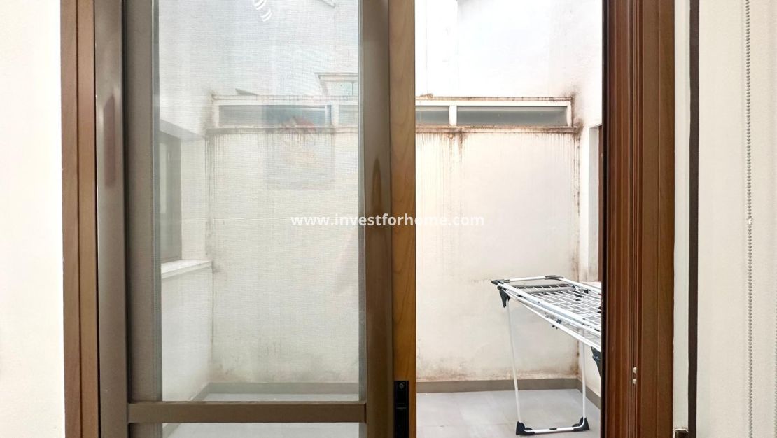 Sale - Apartment - Torrevieja - Centro