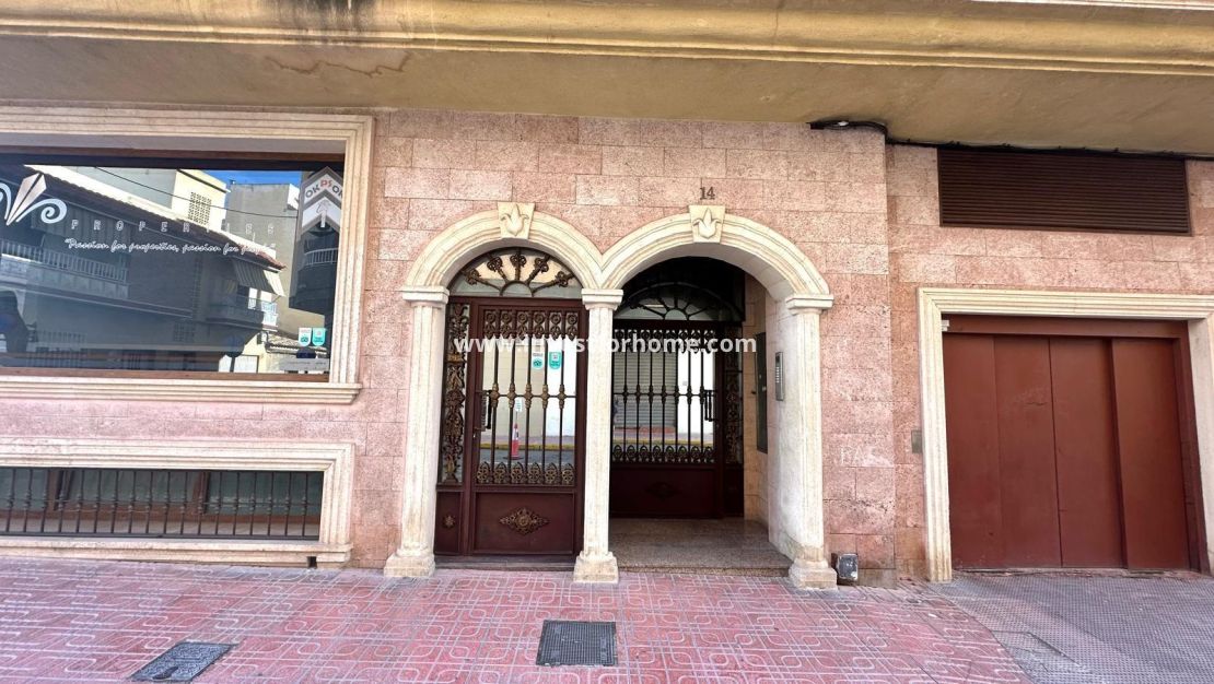 Sale - Apartment - Torrevieja - Centro