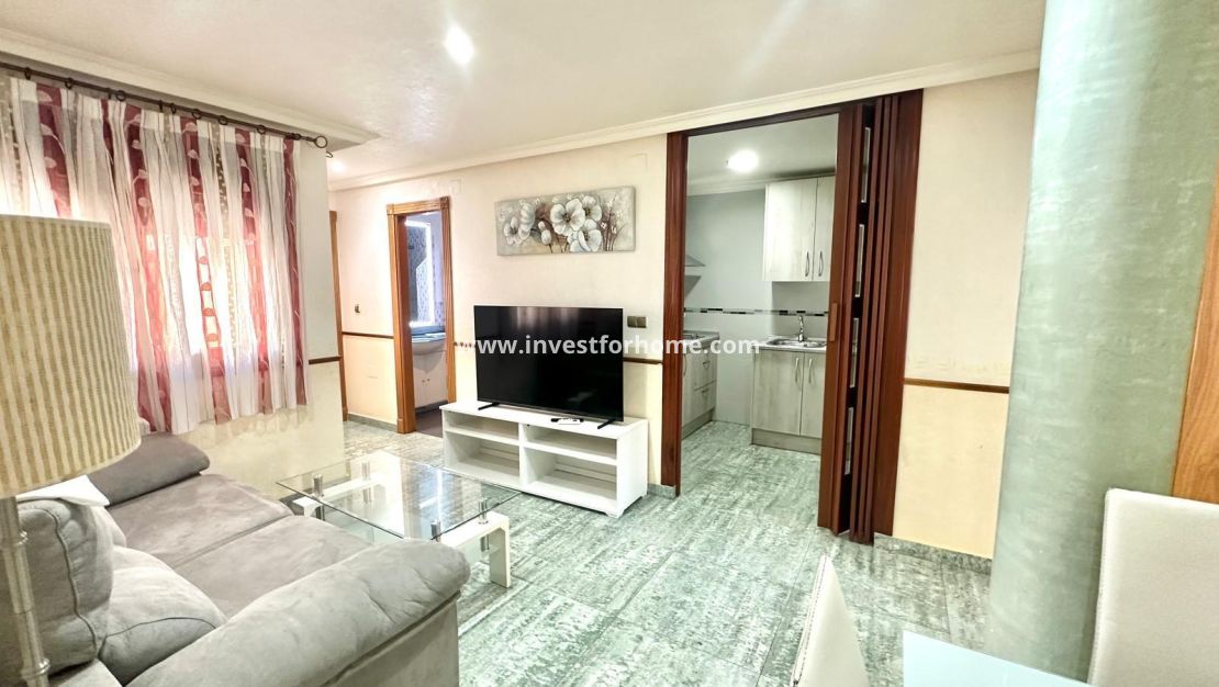 Sale - Apartment - Torrevieja - Centro