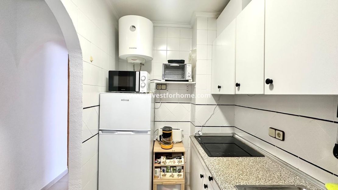 Sale - Apartment - Torrevieja - Centro