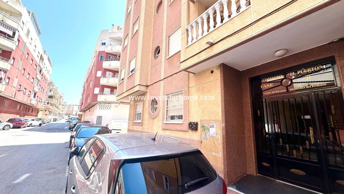 Sale - Apartment - Torrevieja - Centro
