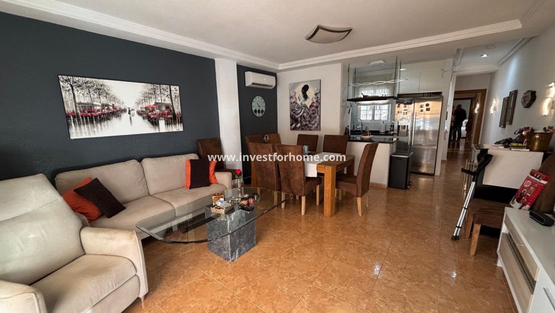 Sale - Apartment - Torrevieja - Centro