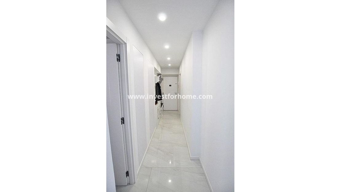 Sale - Apartment - Torrevieja - Centro