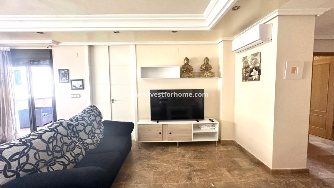 Sale - Apartment - Torrevieja - Centro