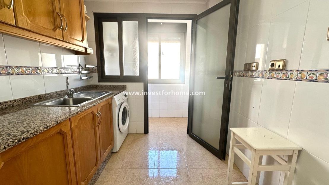 Sale - Apartment - Torrevieja - Centro
