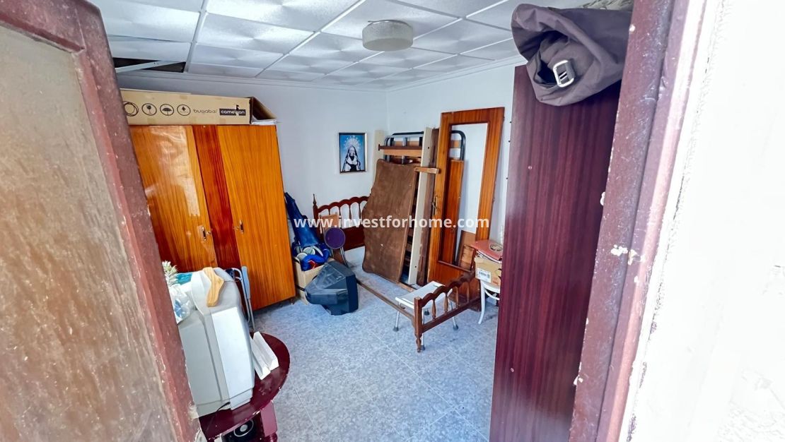 Sale - Apartment - Torrevieja - Centro