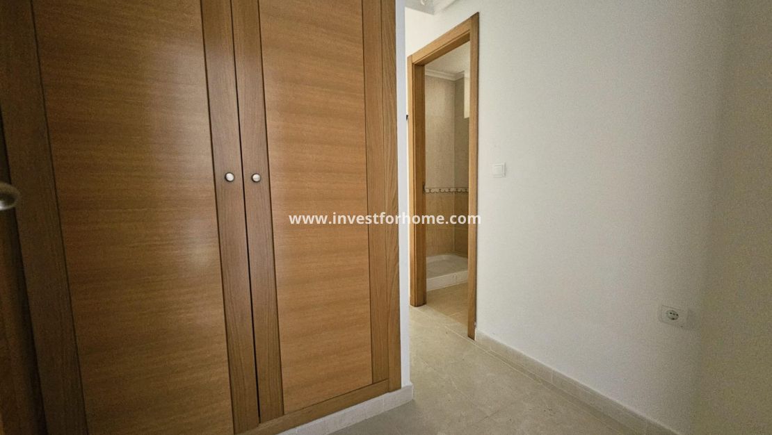 Sale - Apartment - Torrevieja - Centro